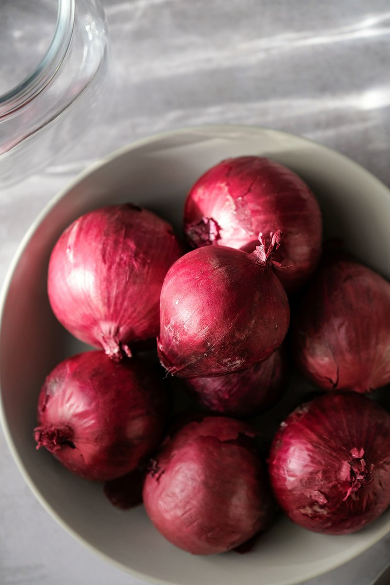 What Is Red Onion Juice and How Does It Work?